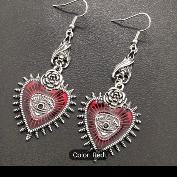 Red and Silver Jewelry with Elegant Design - Picture 6 of 7